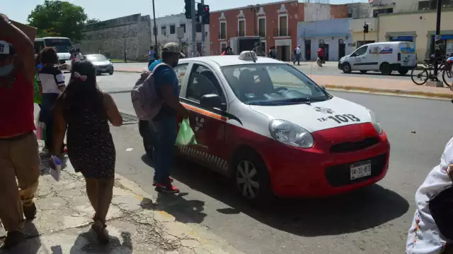 La mitad de los 850 ruleteros en el municipio de Campeche necesitan actualizar o pagar documentos de circulación, pero afirman que no pueden por la lentitud de autoridades