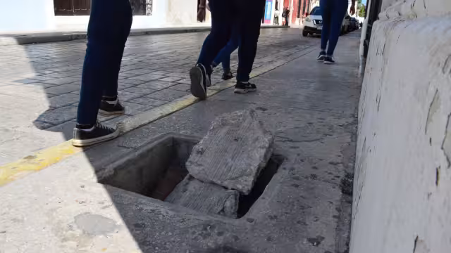 Protección Civil dijo que han intentado poner conos, pero se los roban
