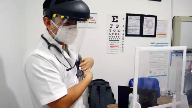 Medicina cuenta con un ingreso mensual promedio de 15 mil 510 pesos