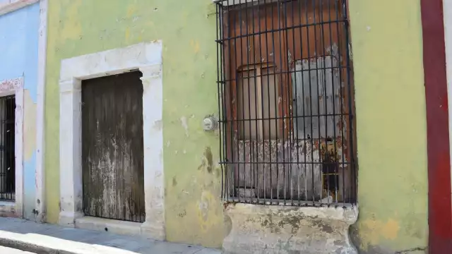 Las casas corren riesgo de derrumbarse