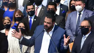 La mayoría parlamentaria acusa a los magistrados de esta sala de haber emitido sentencias "arbitrarias"