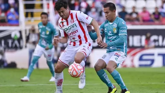 Necaxa doblega al León y se posiciona en mejor puesto en la Liga MX Necaxa doblega al León y se posiciona en mejor puesto en la Liga MX