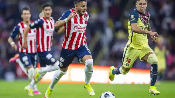 Las Chivas del Guadalajara salieron con otro rostro a este partido Las Chivas del Guadalajara salieron con otro rostro a este partido