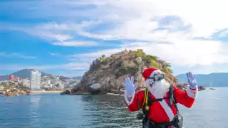 Buceo Acapulco Aqua Mundo fue la empresa encargada de compartir las fotografías del personaje más famoso de esta época decembrina