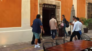 Restauranteros esperan repunte por Día del Maestro en Campeche