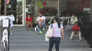 Algunos vecinos de Cancún mantiene su uso, mientras que otros se escuda con el decreto de Carlos Joaquín, Gobernador de Quintana Roo, para no portarlo