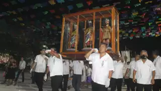 Feligreses realizan procesión por los Santos Reyes en Tizimín: FOTOS