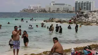 Playas de Cancún, posible foco de contagio