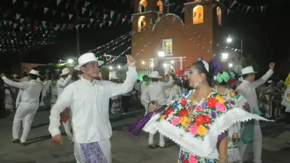 Feligreses disfrutaron de una vaquería en Tizimín Feligreses disfrutaron de una vaquería en Tizimín