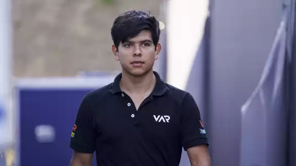 El joven piloto mexicano Rafael Villagómez llega a la Fórmula 2 en 2024