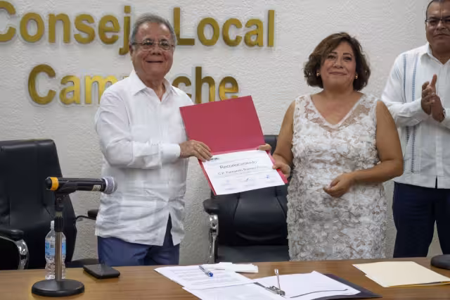 Fernando Balmes Pérez presidió su última sesión extraordinaria como vocal ejecutivo del INE en Campeche.