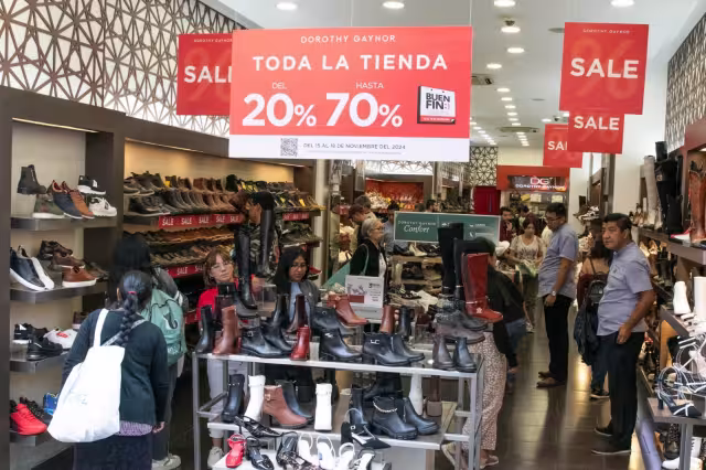 Consumidores aprovechan el Buen Fin 2025 en Chetumal