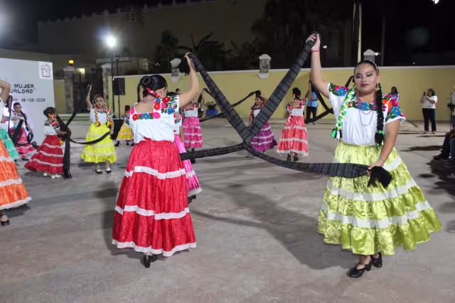 El evento se realizó en el Paseo “Efraín Calderón Lara” del centro de la ciudad.