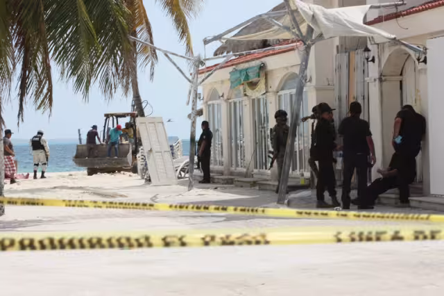 La Zona Hotelera de Cancún fue escenario de ataques armados, el más destacado fue el asesinatos de una persona en Playa Tortugas
