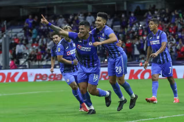 Cruz Azul busca otro central