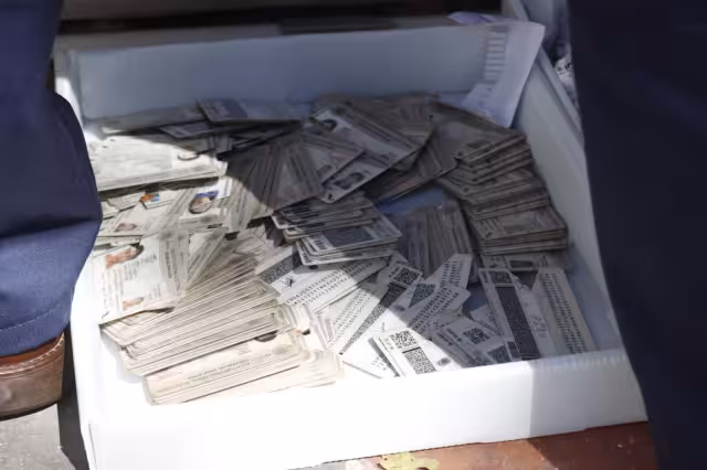 Credenciales sin reclamar generan pérdida económica al INE