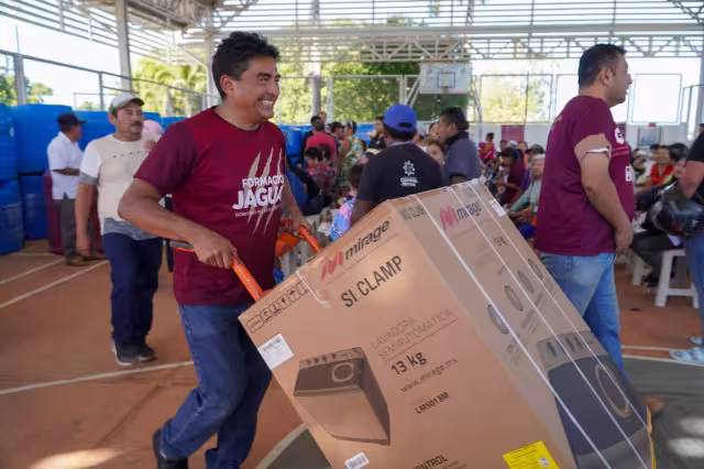Autoridades reforzarán controles y requisitos en la entrega de programas sociales en Campeche.