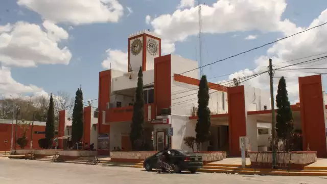 El alcalde Silvestre Lemus precisó que los 370 millones 359 mil 425 pesos en la Ley de Ingresos es sólo para cumplir con obligaciones.