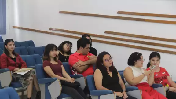 Ingresar a la UADY para estudiar una licenciatura se ha vuelto un reto cada vez más complejo Ingresar a la UADY para estudiar una licenciatura se ha vuelto un reto cada vez más complejo