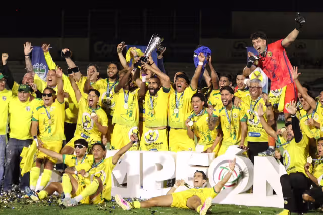 Joaquín Díaz Mena no dejó pasar por alto la felicitación para el equipo
