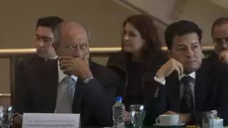 Durante los 25 años que Romero Deschamps lidero el Sindicato Petrolero, Aldana fue tesorero. Foto: Cuartoscuro