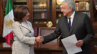 AMLO recibió  los nuevos embajadores en Palacio Nacional