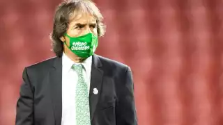 El entrenador uruguayo terminó su relación laboral con Santos, luego de caer el Cuartos de Final