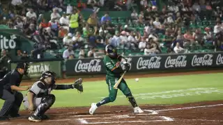 Los Leones de Yucatán emparejaron la serie ante los Mariachis de Guadalajara a los que blanquearon y apalearon por pizarra de 10x0