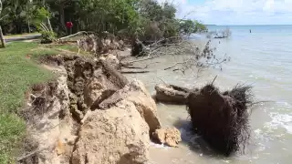 Erosión acaba con más de 50 metros de playa en el Boulevard Bahía en Chetumal