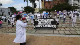 Con un apoyo económico de 2 mil pesos a la quincena, cumplen jornadas laborales de 24 horas