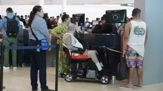 El Aeropuerto Internacional de Cancún es de las mejores adapadas para la movilidad a pasajeros con alguna discapacidad