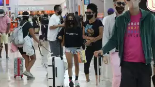 Aeropuerto de Cancún cancela cinco vuelos a Estados Unidos por el huracán Laura