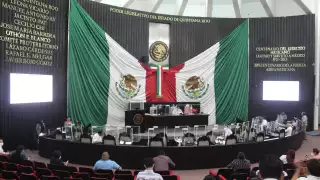 Los proyectos de decretos fueron pasados a los 11 Ayuntamientos en Quintana Roo, para que los cabildos emitieran sus votos a favor o en contra de las reformas constitucionales
