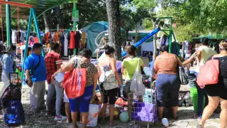Tianguis de la 96, una alternativa para estrenar ropa en Fin de Año en Cancún