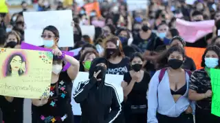 Hace un año, varias personas, en su mayoría mujeres, salieron a las calles en Cancún a pedir justicia
