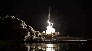 La nave de la NASA se acoplará con la EEI en unas horas