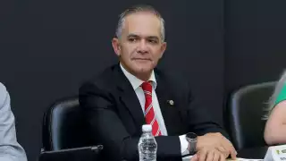 Miguel Ángel Mancera se suma a la lista de aspirantes por el Frente Amplio por México