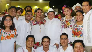 Joaquín Díaz Mena fue invitado a la vaquería de Tekit