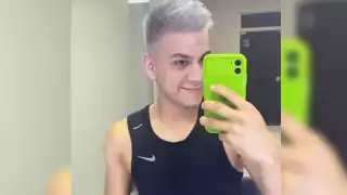 Según narró una de sus amigas, el paraguayo se metió a nadar en una playa de Cancún, pero una ola lo revolcó