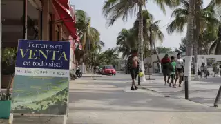Se está edificando una torre de cinco pisos en la calle 21, a menos de 100 metros del mar