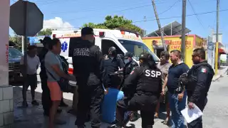 Uno de los que viajaba en la motocicleta presentó una herida en el tobillo
