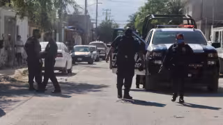 Se espera que los elementos de Servicios Periciales lleguen para realizar las diligencias y levantar indicios