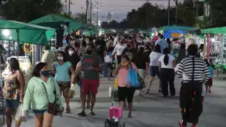 Como es costumbre para muchos habitantes de Cancún, el domingo no puede faltar visitar el tianguis más grande de Cancún