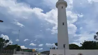 Su funcionamiento comenzó de manera oficial hasta el 14 de agosto de 1893, justo en pleno verano