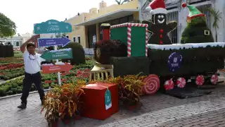 El Paseo de las Flores con temática decembrina se inaugura el día de hoy en el Parque de la Mejorada en Mérida