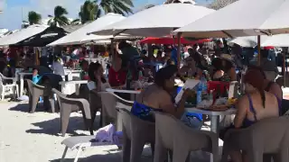 Negocios establecidos y ambulantes mencionaron que la afluencia de viajeros se tenía que aprovechar para recuperarse económicamente