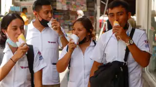 Se recomienda mantenerse hidratado y fresco durante el periodo de la canícula