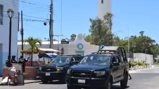 El hombre fue detenido tras ser descubierto con el arma de juguete