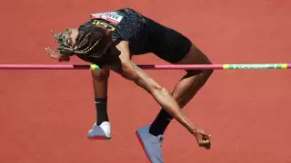 La federación informó que las pruebas se reanudarán con la final de salto de longitud masculino