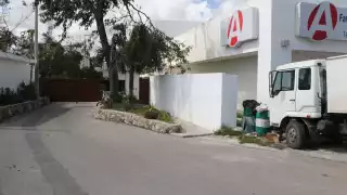 Vecinos de fraccionamientos cercanos denunciaron que mientras la basura aumenta en sus casa, la alcaldesa no sufre de este problema. Foto: Jorge Delgado